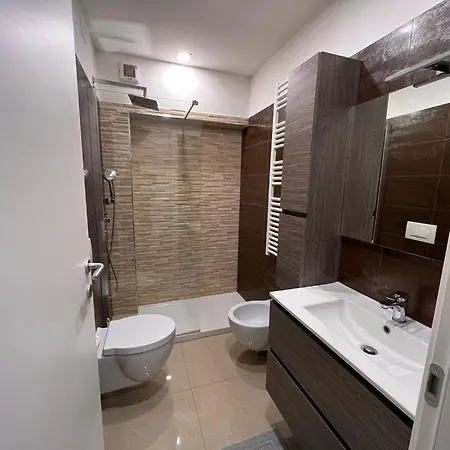 Kibilu - Luxury Porta Romana Near Bocconi, Centre Apartment *